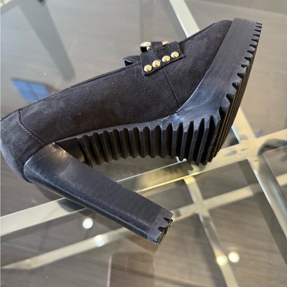 JLo Jennifer Lopez black suede platform high heels front gold chain size 6M - Picture 10 of 15